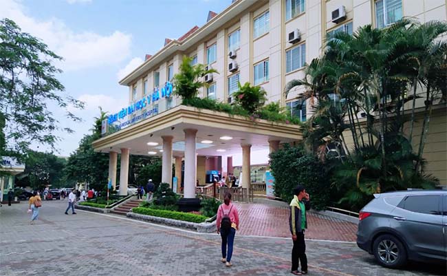 bệnh viện đại học y