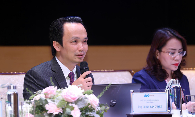 Ông Trịnh Văn Quyết chia sẻ thông tin về Bamboo Airways tại phiên đại hội cổ đông FLC hôm 12/4